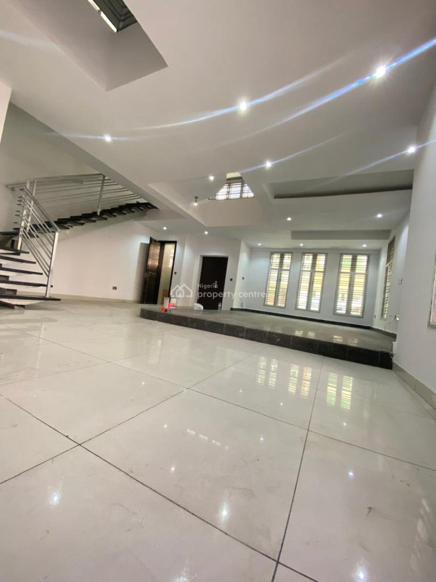 Spacious 4 Bedroom Terrace Duplex with Bq, Lekki Phase 1, Lekki, Lagos, Terraced Duplex for Rent