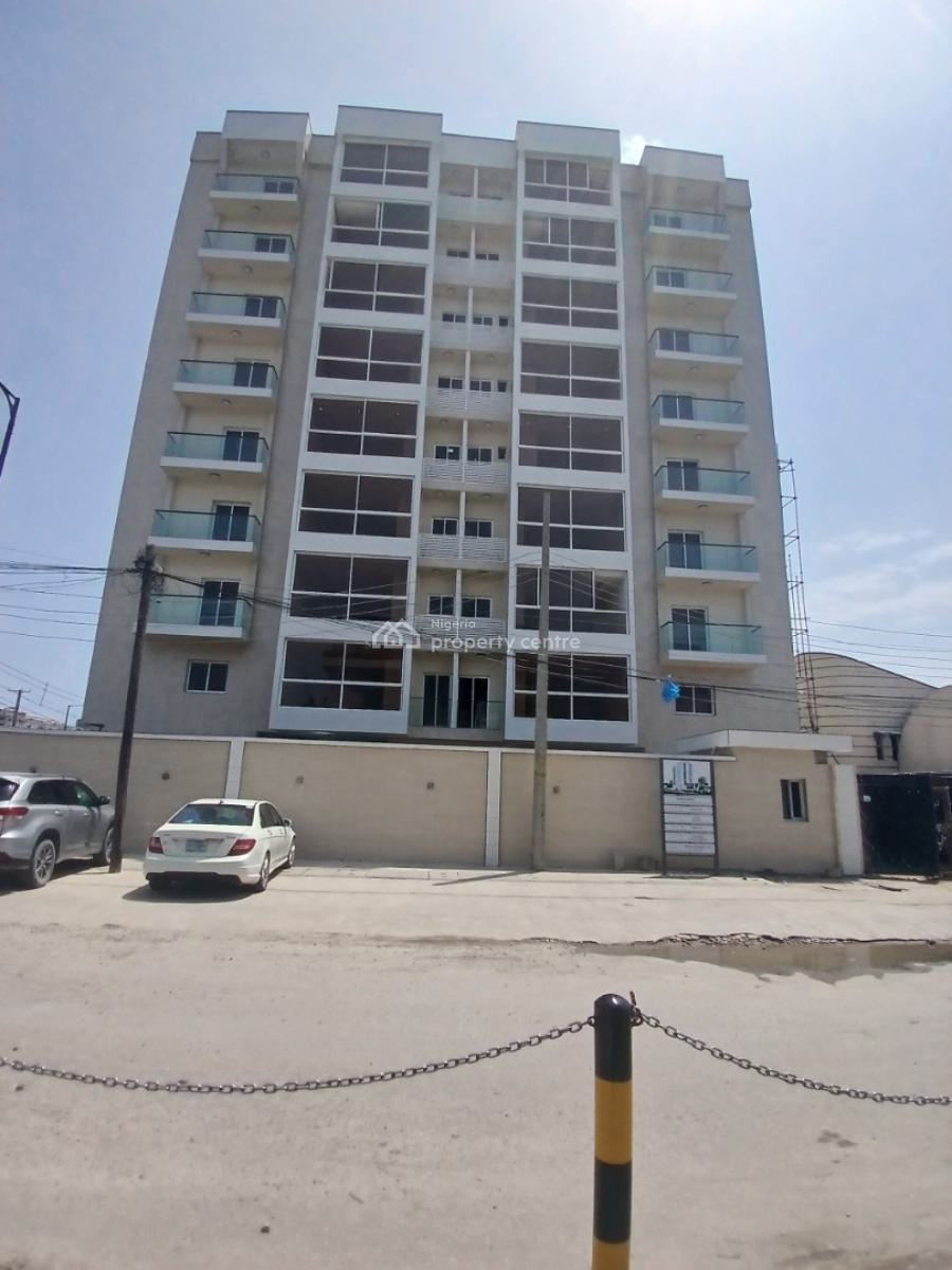Aesthetically Pleasing 3 Bedroom Apartment with Swimming Pool, Victoria Island (vi), Lagos, Block of Flats for Sale
