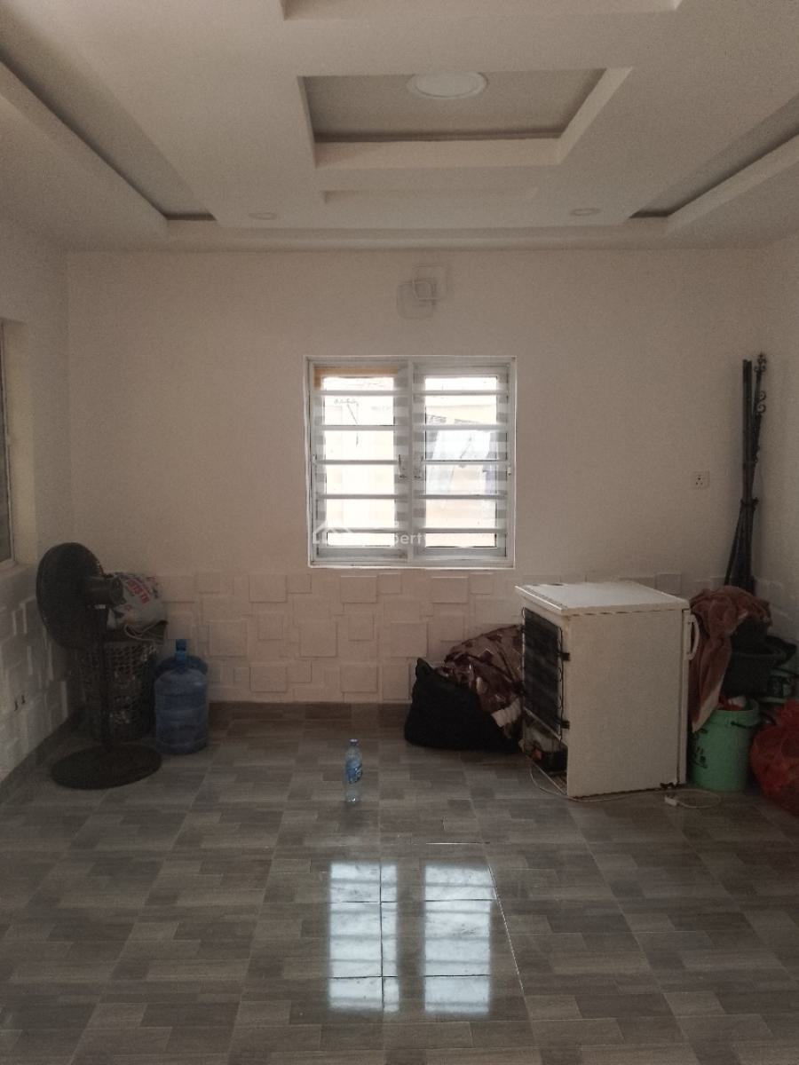 2 Bedrooms Flat, Maternity, Off Bayeku Road, Igbogbo, Ikorodu, Lagos, Flat / Apartment for Rent
