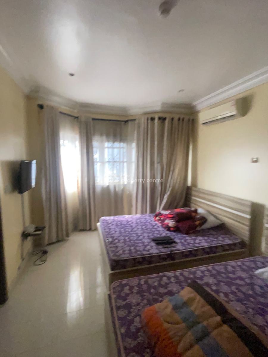 Fully Furnished 3-bedroom Flat, Lekki Right By Pinnacle Filling Station, Lekki Phase 1, Lekki, Lagos, Flat / Apartment for Rent