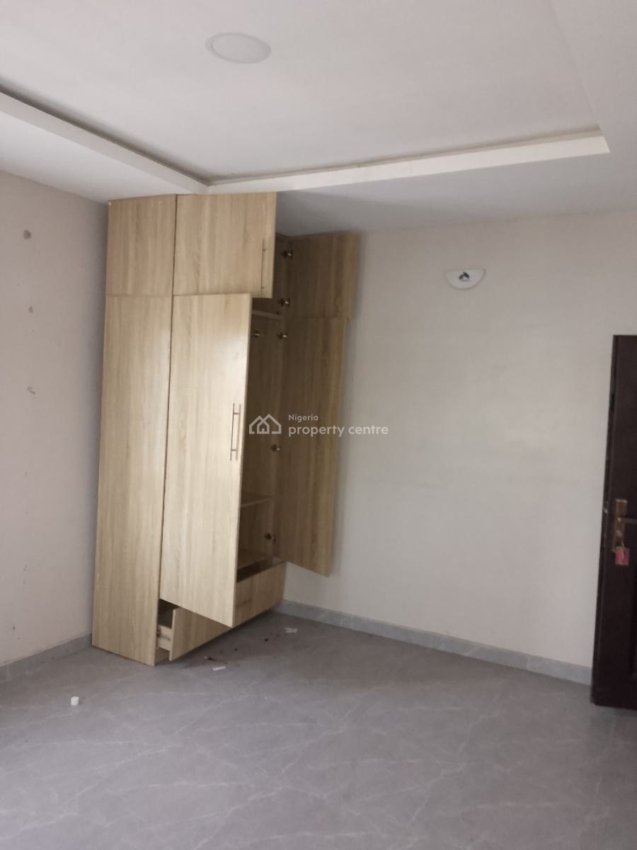 Massive 2bedroom Flat Upstairs, Ologunfe Awoyaya Ibeju-lekki Lagos, Awoyaya, Ibeju Lekki, Lagos, Flat / Apartment for Rent