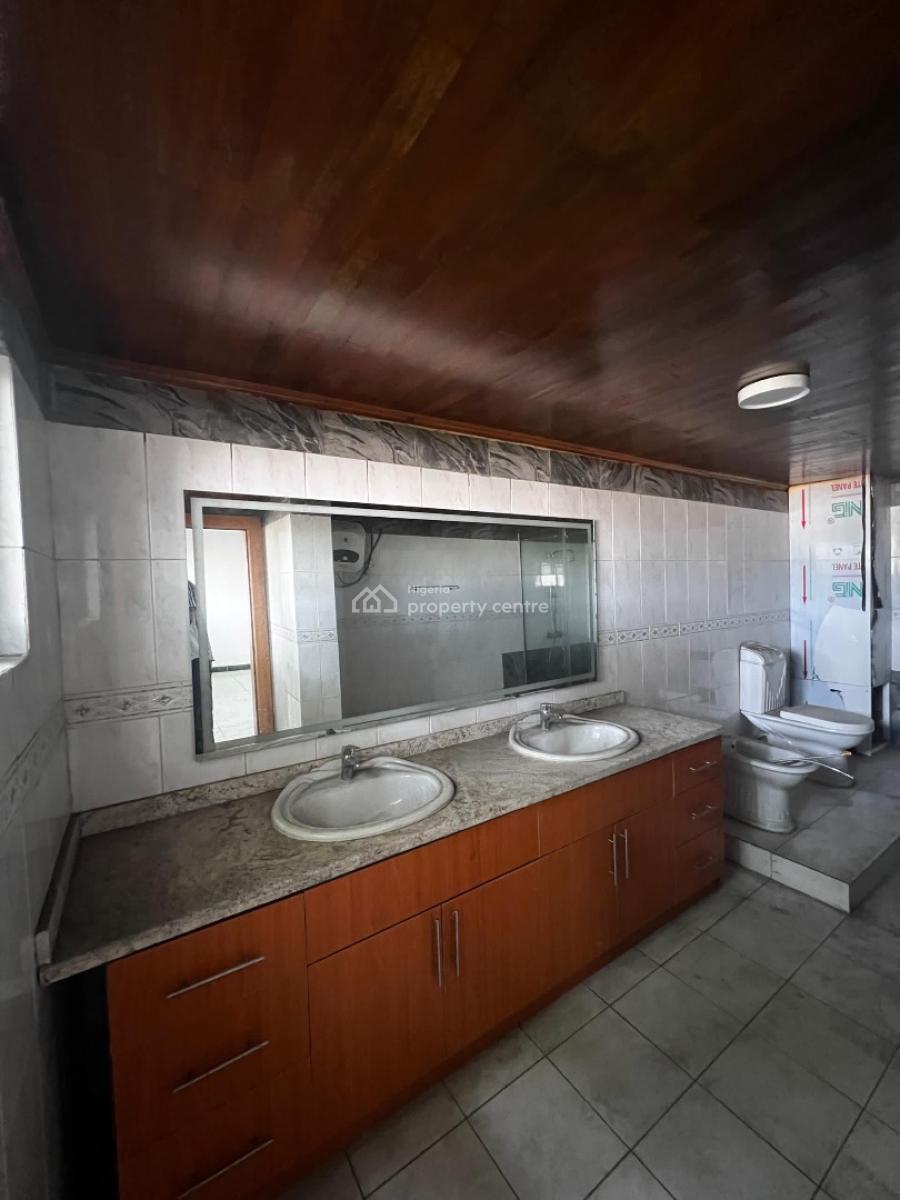 Serviced Luxurious and Most Spacious 3 Bedroom Apartment with a Bq, Chevron Lekki Lagos, Lekki, Lagos, Flat / Apartment for Rent