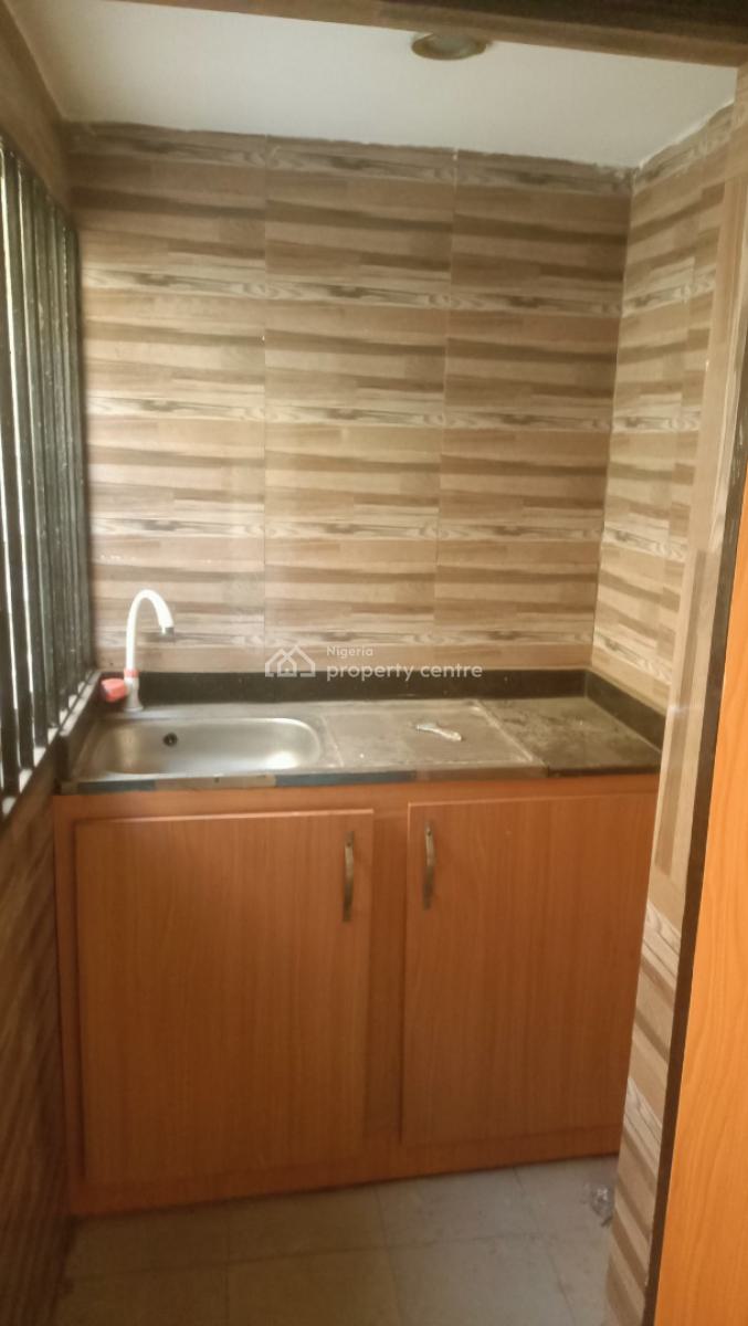Mini Flat, Gra Phase 2, Magodo, Lagos, Mini Flat (room and Parlour) for Rent
