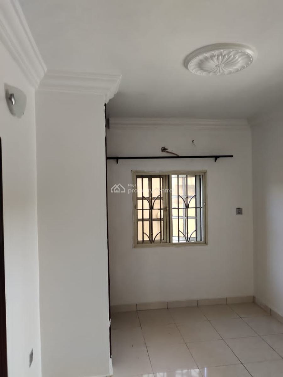 Room Selfcon Inside a Shared Apartment, Off Mobil Road, Ilaje, Ajah, Lagos, Self Contain (single Rooms) for Rent