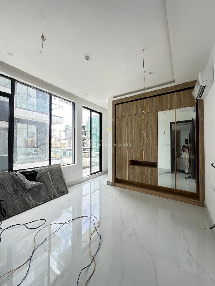 Exquisite 3 Bedroom Apartment with Bq and Gym, Lekki Phase 1, Lekki, Lagos, Block of Flats for Sale