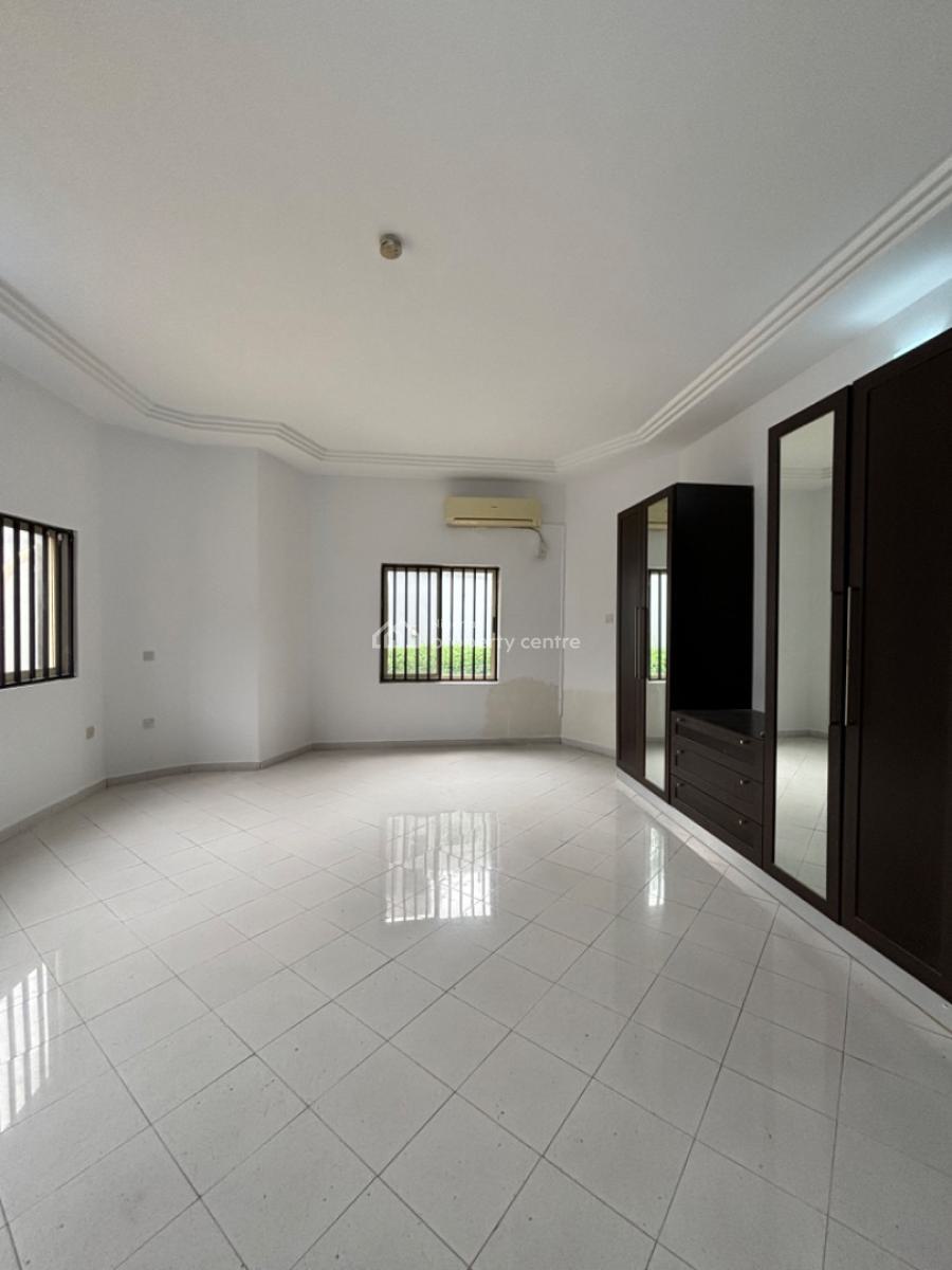 Nice & Spacious 3 Bedroom Apartment with Bq, Pool and Mini Play Ground, Off Admiralty, Lekki Phase 1, Lekki, Lagos, Flat / Apartment for Rent
