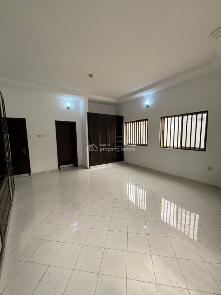 Nice & Spacious 3 Bedroom Apartment with Bq, Pool and Mini Play Ground, Off Admiralty, Lekki Phase 1, Lekki, Lagos, Flat / Apartment for Rent