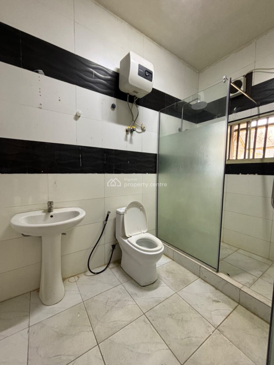 Nice & Spacious 3 Bedroom Apartment with Bq, Pool and Mini Play Ground, Off Admiralty, Lekki Phase 1, Lekki, Lagos, Flat / Apartment for Rent