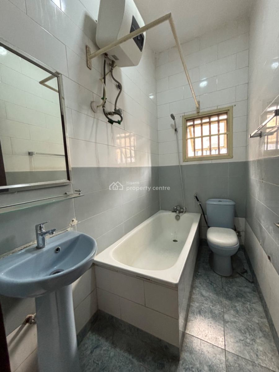 Nice & Spacious 3 Bedroom Apartment with Bq, Pool and Mini Play Ground, Off Admiralty, Lekki Phase 1, Lekki, Lagos, Flat / Apartment for Rent