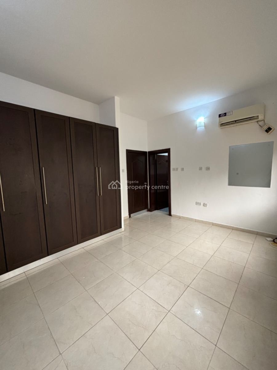 Nice & Spacious 3 Bedroom Apartment with Bq, Pool and Mini Play Ground, Off Admiralty, Lekki Phase 1, Lekki, Lagos, Flat / Apartment for Rent