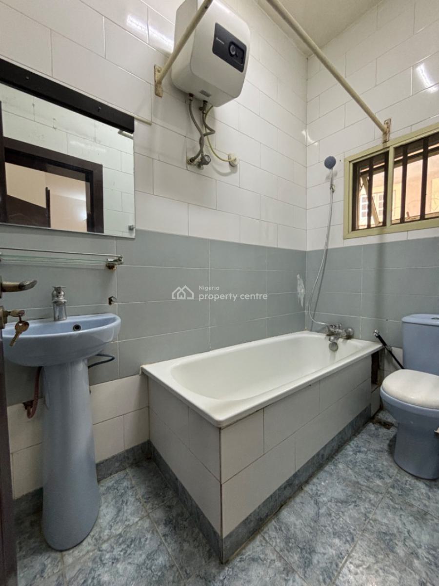 Nice & Spacious 3 Bedroom Apartment with Bq, Pool and Mini Play Ground, Off Admiralty, Lekki Phase 1, Lekki, Lagos, Flat / Apartment for Rent