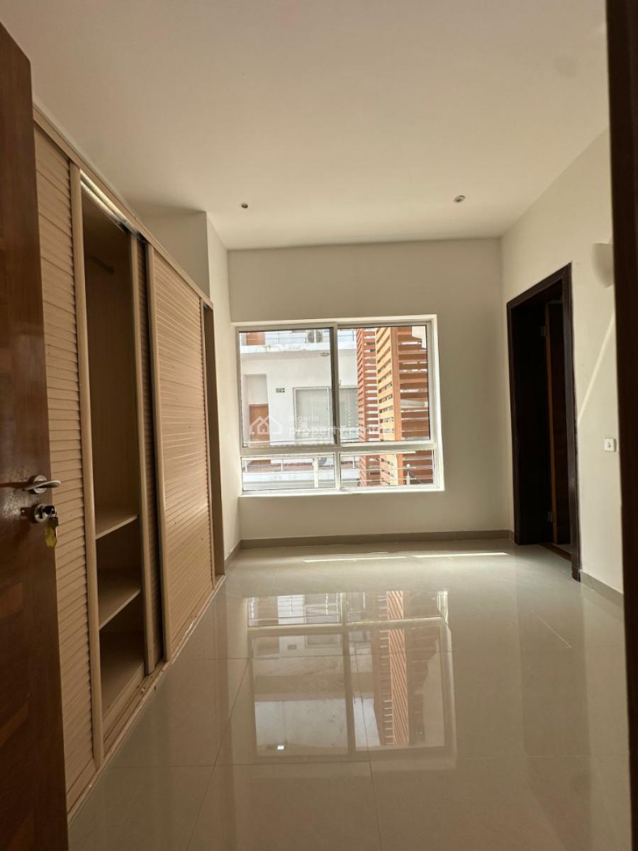 3 Bedroom Apartment with Swimming Pool and Elevator, Banana Island, Ikoyi, Lagos, Flat / Apartment for Sale