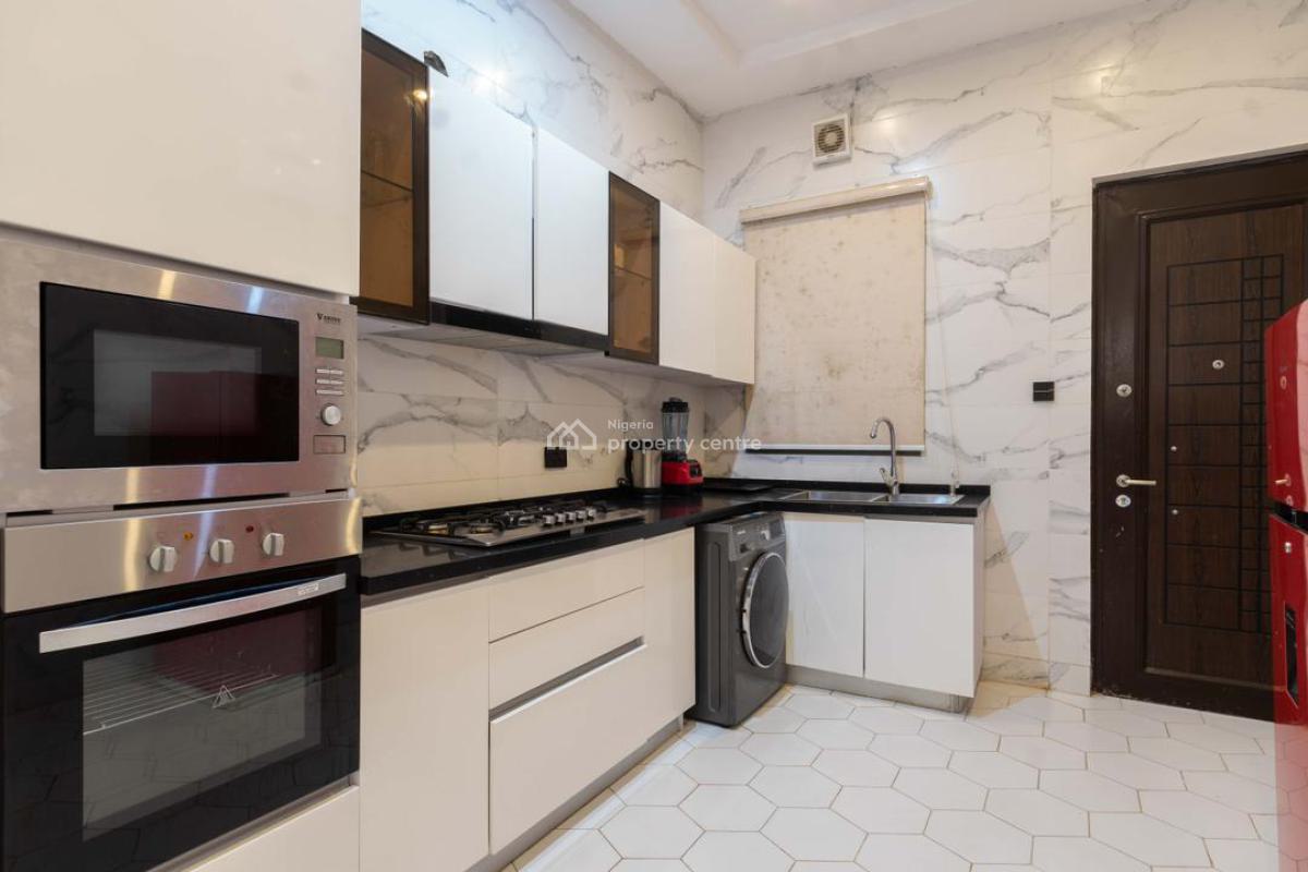 Beautiful Waterfront 4 Bedroom Terrace Duplex with Pool and Gym, Lekki Phase 1, Lekki, Lagos, Terraced Duplex Short Let