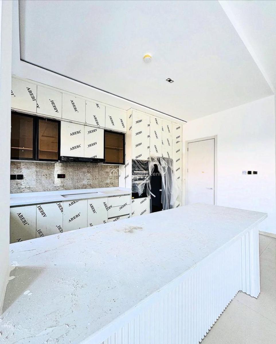 Luxury 3 Bedroom Apartment with Elevator Swimming Pool and a Gym, Lekki Phase 1, Lekki, Lagos, Flat / Apartment for Sale