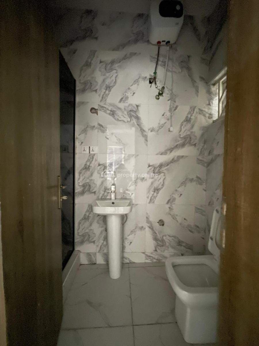 2 Bedroom Apartment, Ajah, Lagos, Flat / Apartment for Sale