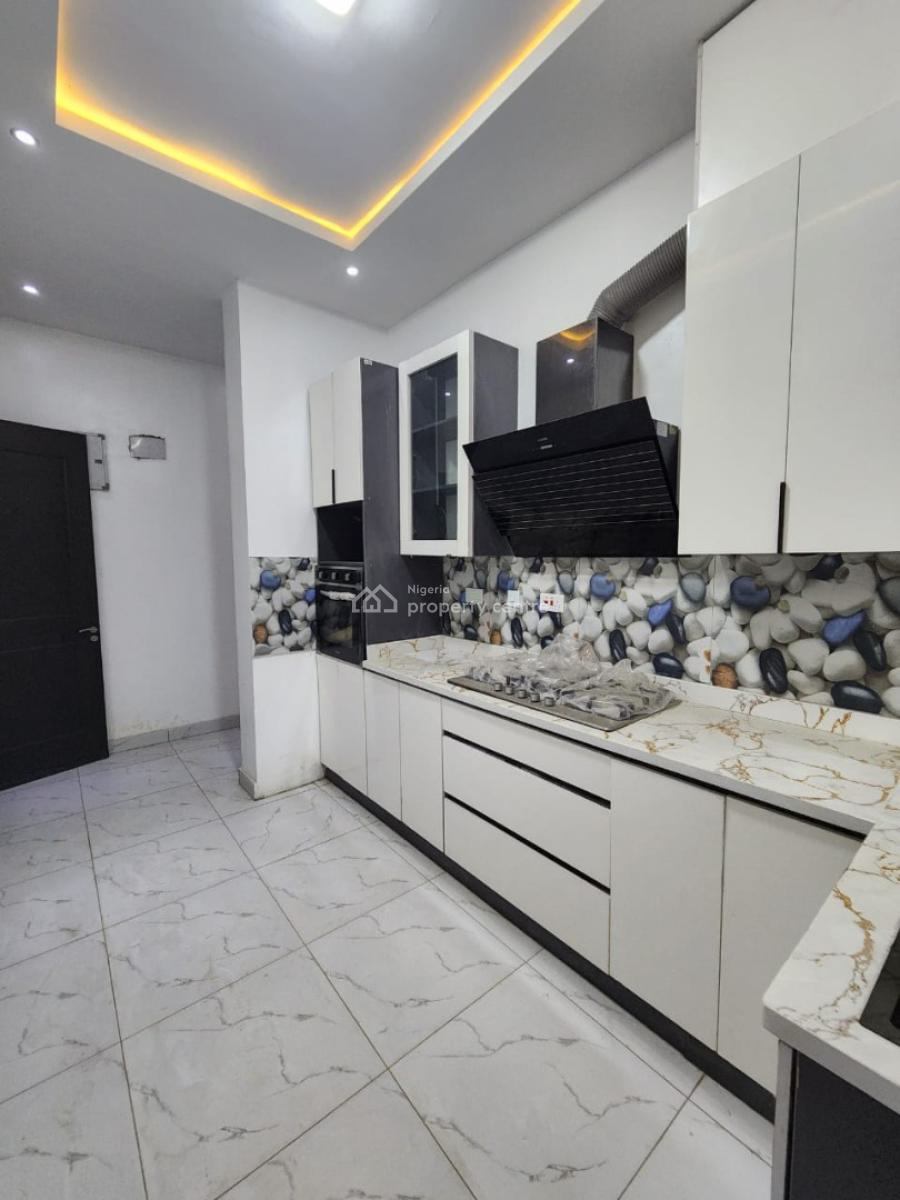 4 Bedroom Terrace Duplex with a Room Bq @ Obanikoro Lagos, Obanikoro, Shomolu, Lagos, Terraced Duplex for Sale