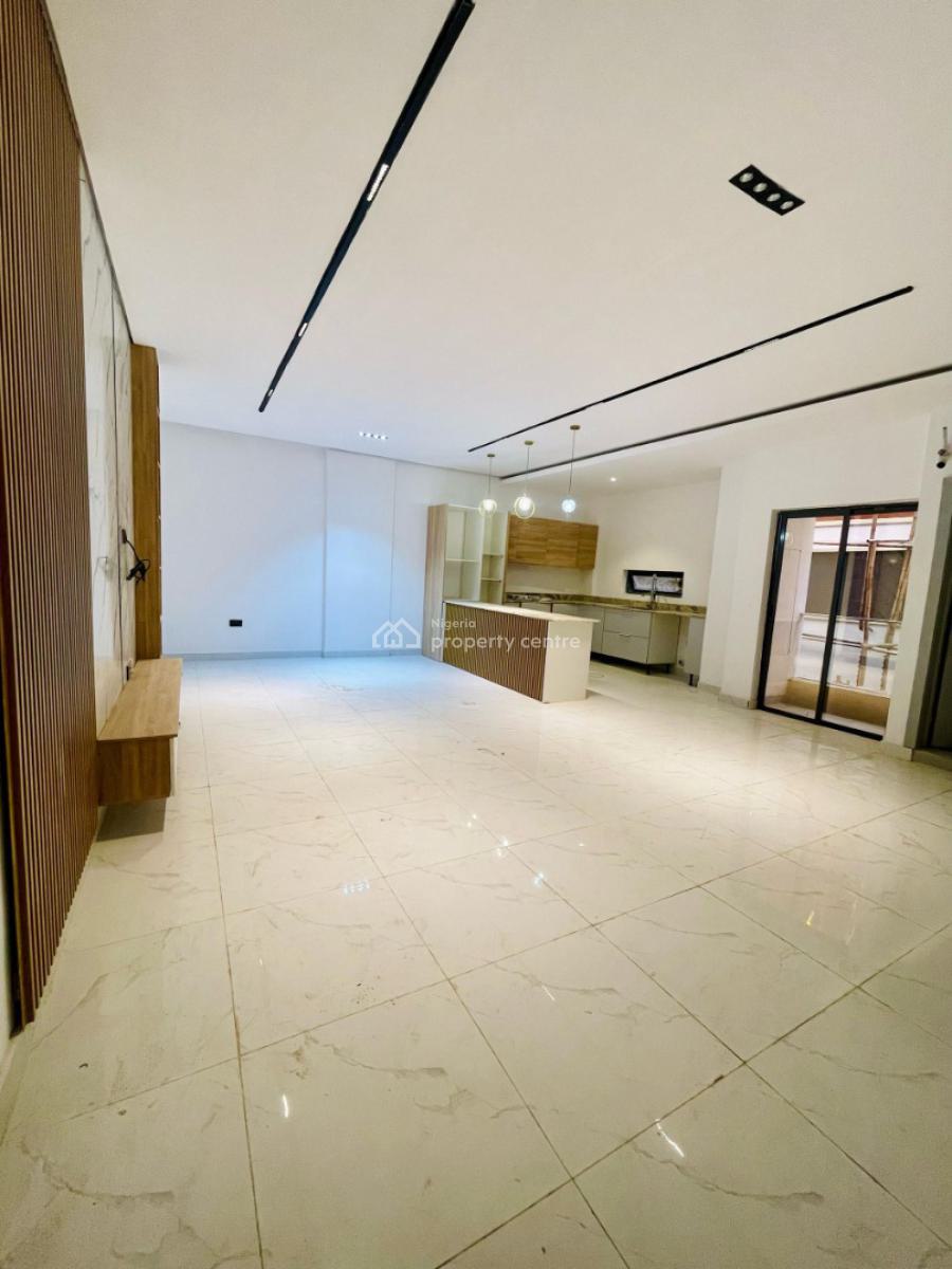 Serviced 3 Bed Penthouse +bq with Elevator, Pool, Lekki Phase 1, Lekki, Lagos, Flat / Apartment for Sale