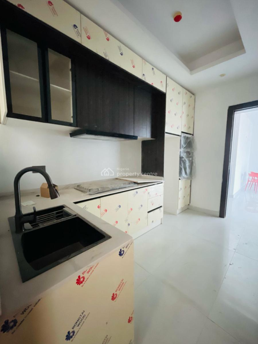 2 Bed Apartment with  Communal Swimming Pool Elevator and Gym, Lekki Phase 1, Lekki, Lagos, Flat / Apartment for Sale