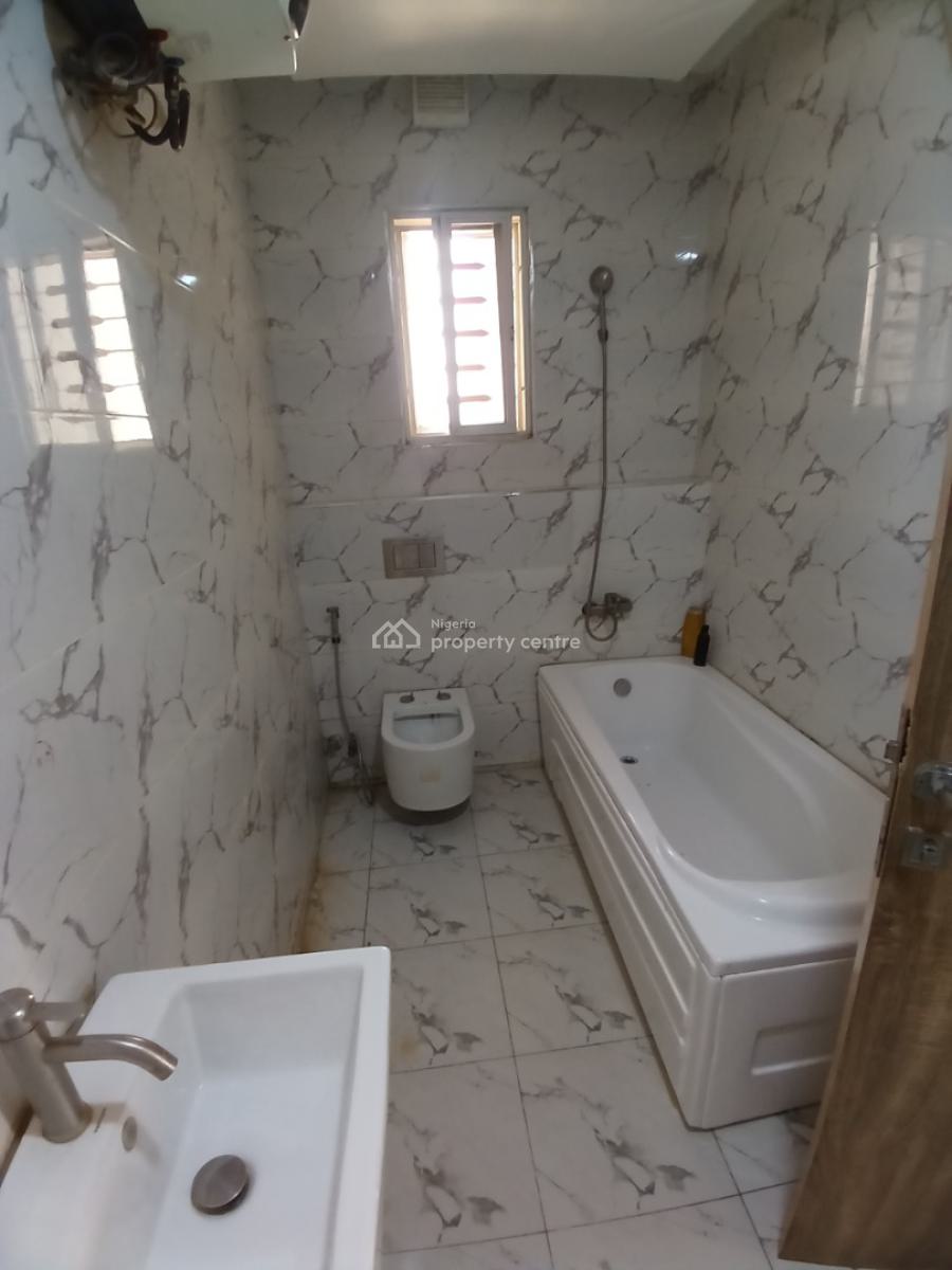 Well Renovated 4 Bedroom Terrace Duplex with a Room Bq, Diplomatic Zone, Guzape District, Abuja, Terraced Duplex for Rent