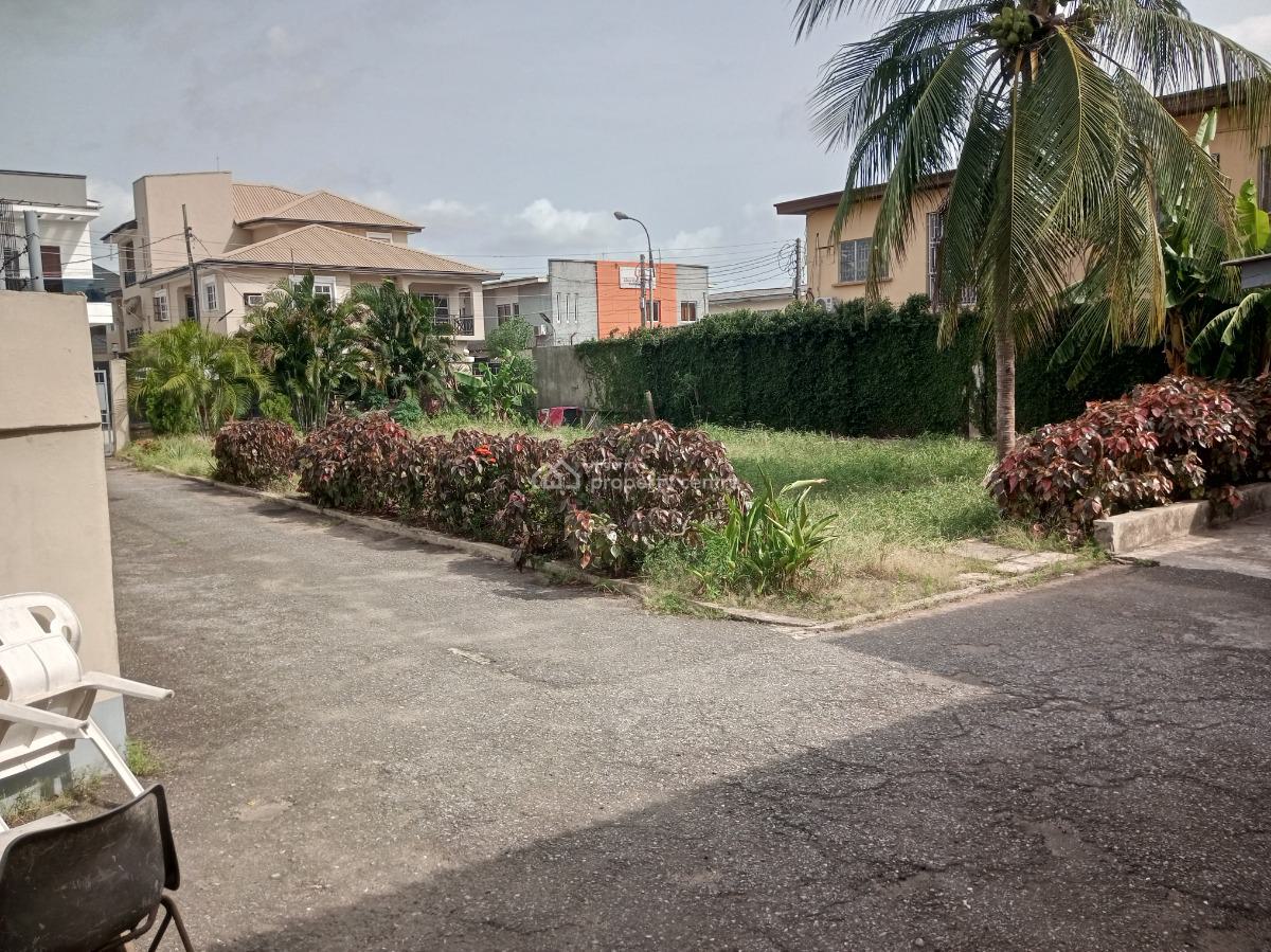 Spacious 3 Bedroom Bungalow, Adeniyi Jones Ikeja Lagos, Ikeja, Lagos, Commercial Property for Rent