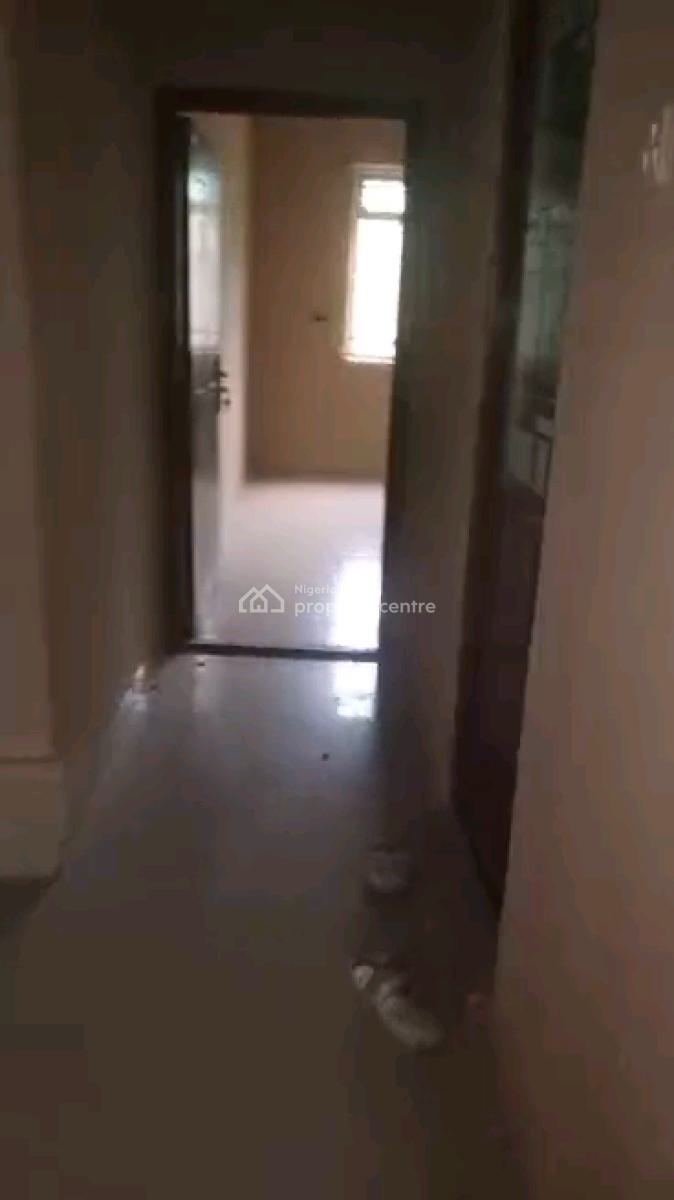 Decent 3 Bedrooms Ground Flat All Room Ensuite with Guest Toilet, Medina Estate, Medina, Gbagada, Lagos, Flat / Apartment for Rent