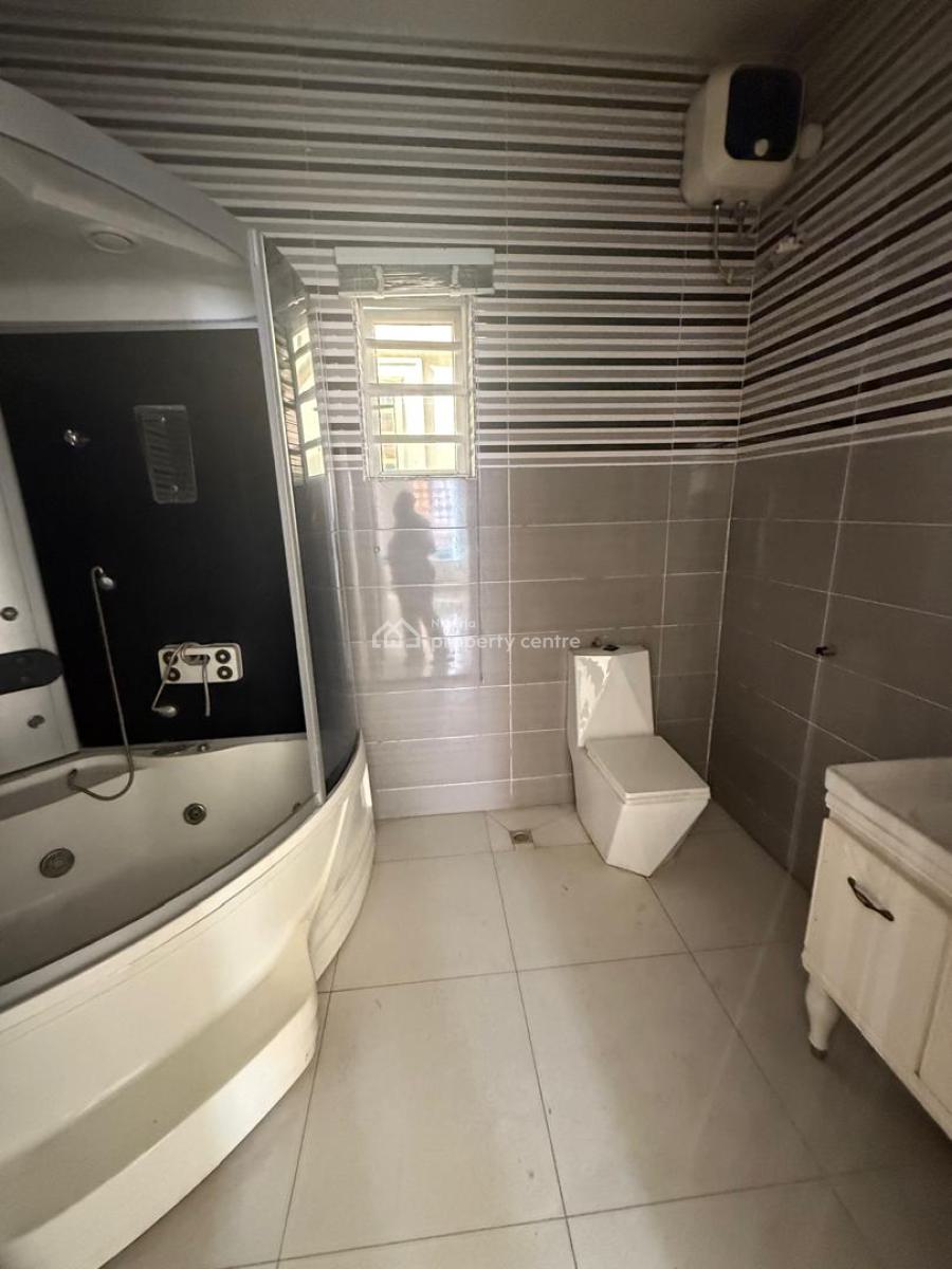 Luxury Masters Bedroom in a Shared Apartment, Osapa, Lekki, Lagos, Self Contain (single Rooms) for Rent