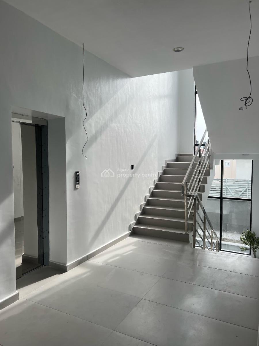 Luxurious 3 Bedroom Apartment with Communal Pool, Gym, Elevator and, Lekki Phase 1, Lekki, Lagos, Flat / Apartment for Sale