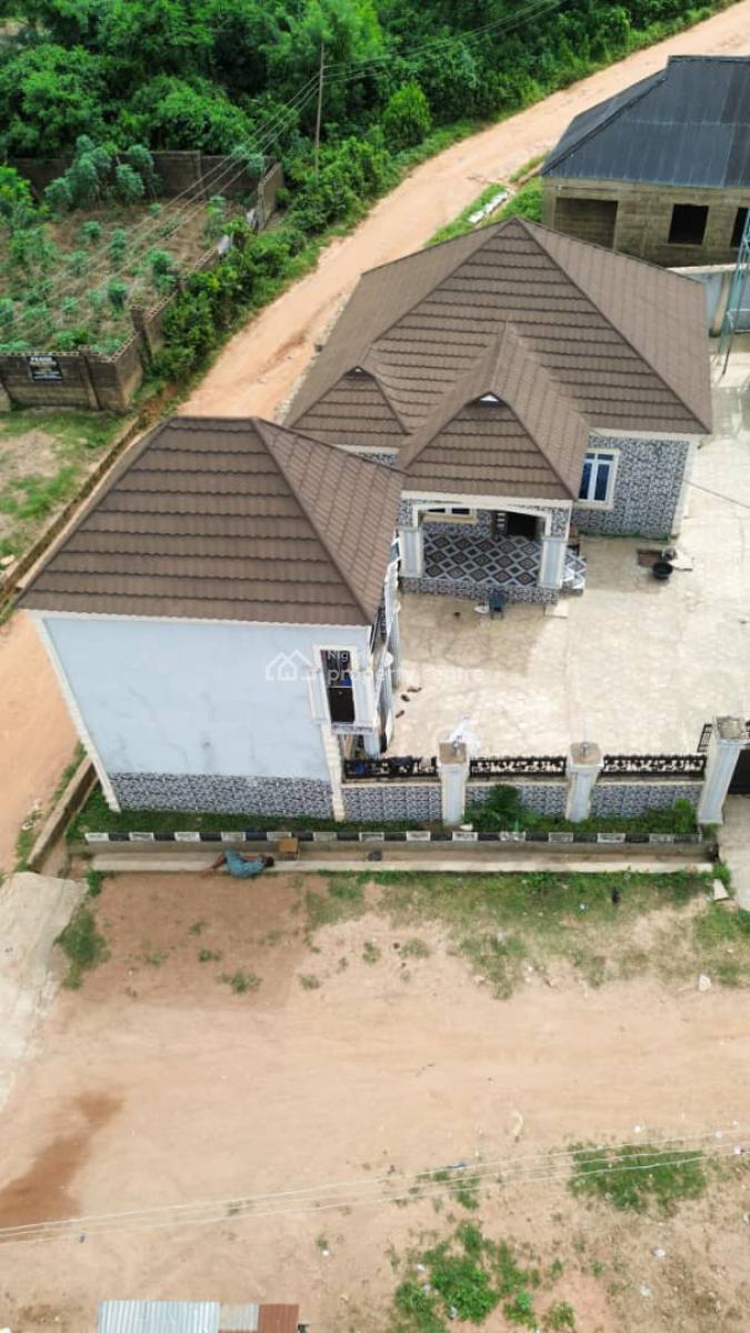 Gerald Rooted 3 Bedroom Bungalow with One Bedroom Duplex, Nihort, Agbofieti, Jericho, Ibadan, Oyo, Detached Bungalow for Sale