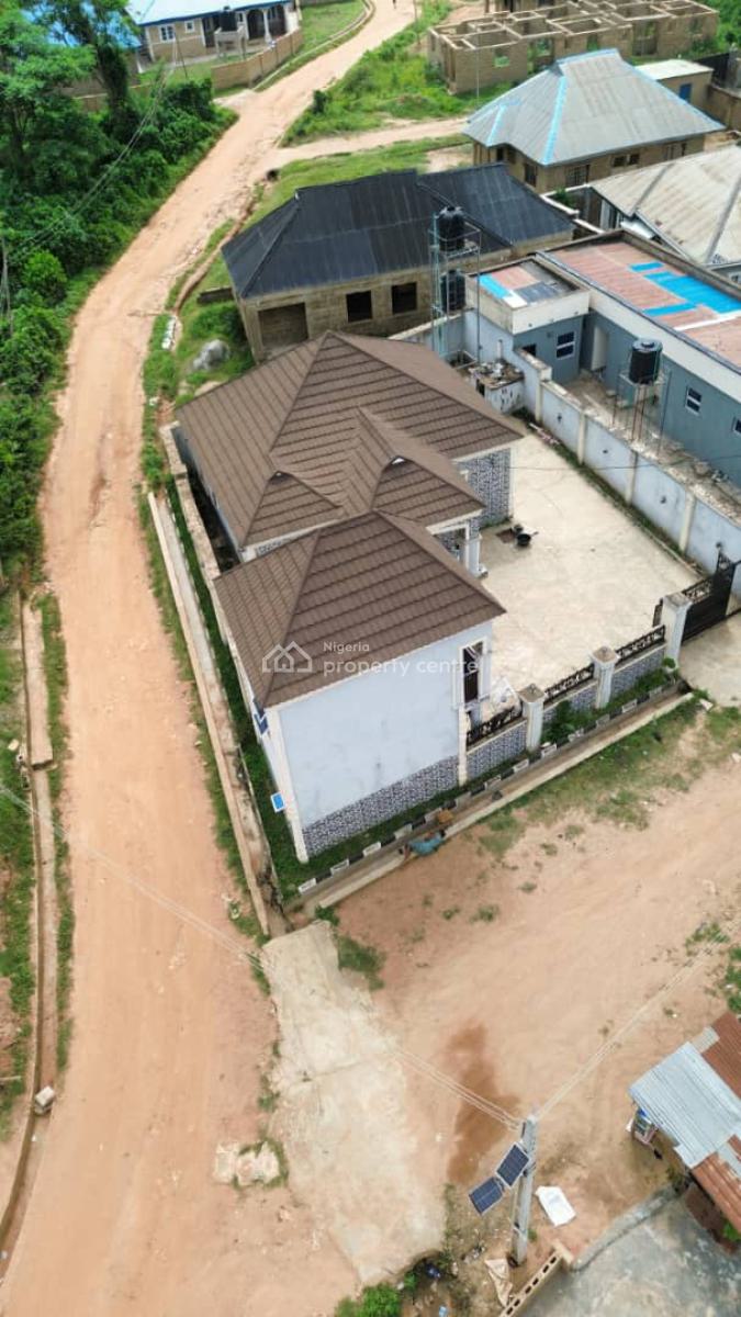 Gerald Rooted 3 Bedroom Bungalow with One Bedroom Duplex, Nihort, Agbofieti, Jericho, Ibadan, Oyo, Detached Bungalow for Sale