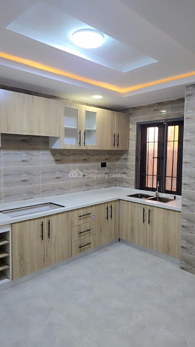 Exquisitely Spacious 4 Bedroom Terrace Duplex, Surulere, Lagos, Terraced Duplex for Sale