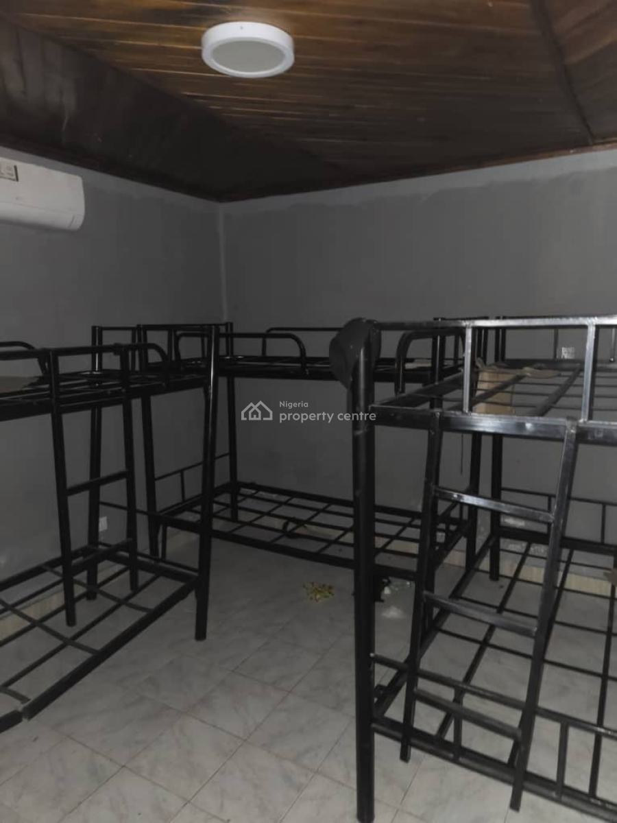Massive Semi Detached House, Formally Used for Restaurant and Coffee, Victoria Island (vi), Lagos, Restaurant / Bar for Rent