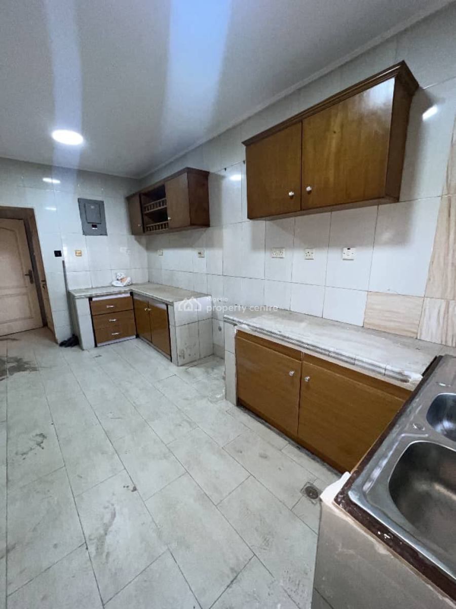 a Three (3) Bedroom Apartment  Available for Use, Ikoyi, Lagos, Flat / Apartment for Rent