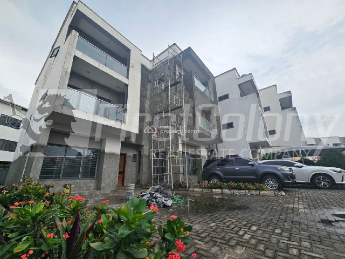 Well Maintained Opulent 4 Bedroom Terraced House (partly Serviced), Lekki Phase 1, Lekki, Lagos, Terraced Duplex for Sale