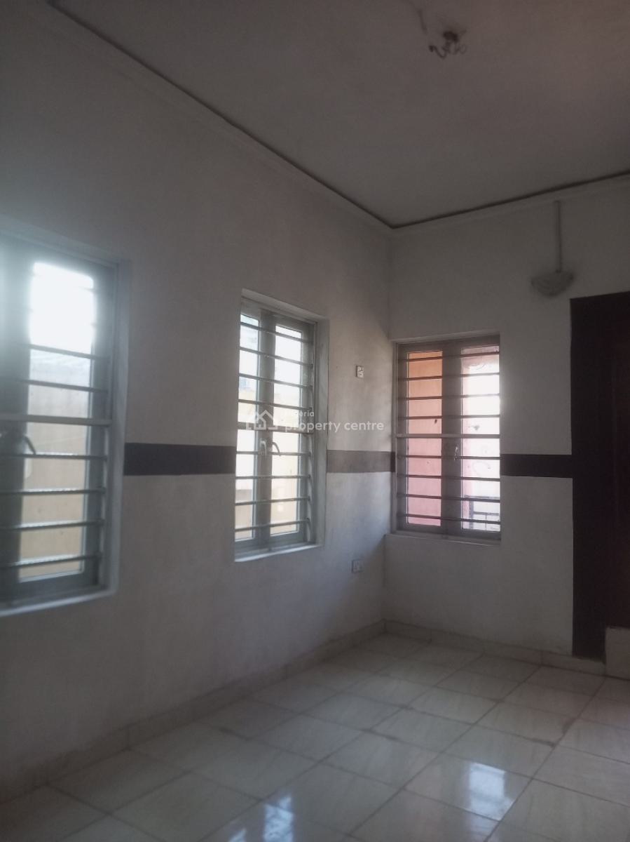 Clean Mini Flat, Bucknor Estate, Isolo, Lagos, Mini Flat (room and Parlour) for Rent