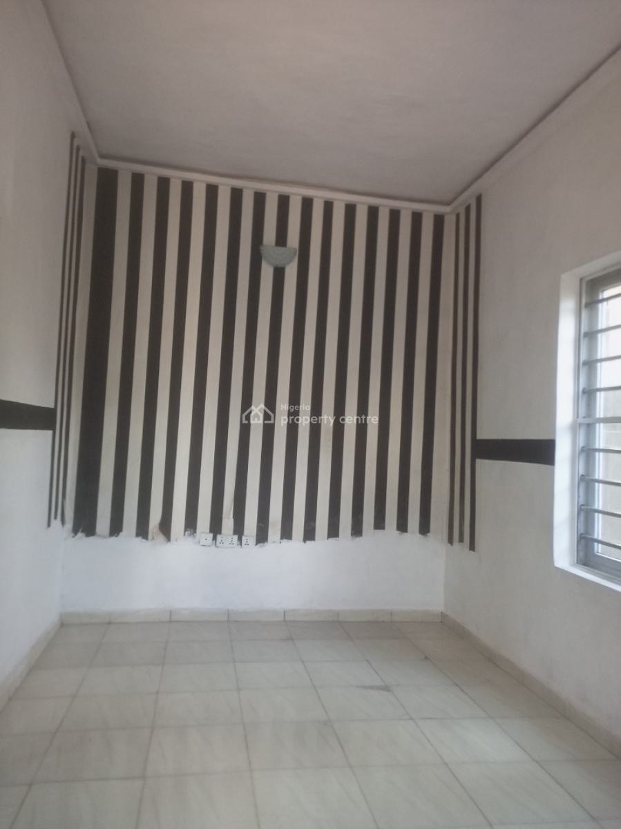 Clean Mini Flat, Bucknor Estate, Isolo, Lagos, Mini Flat (room and Parlour) for Rent