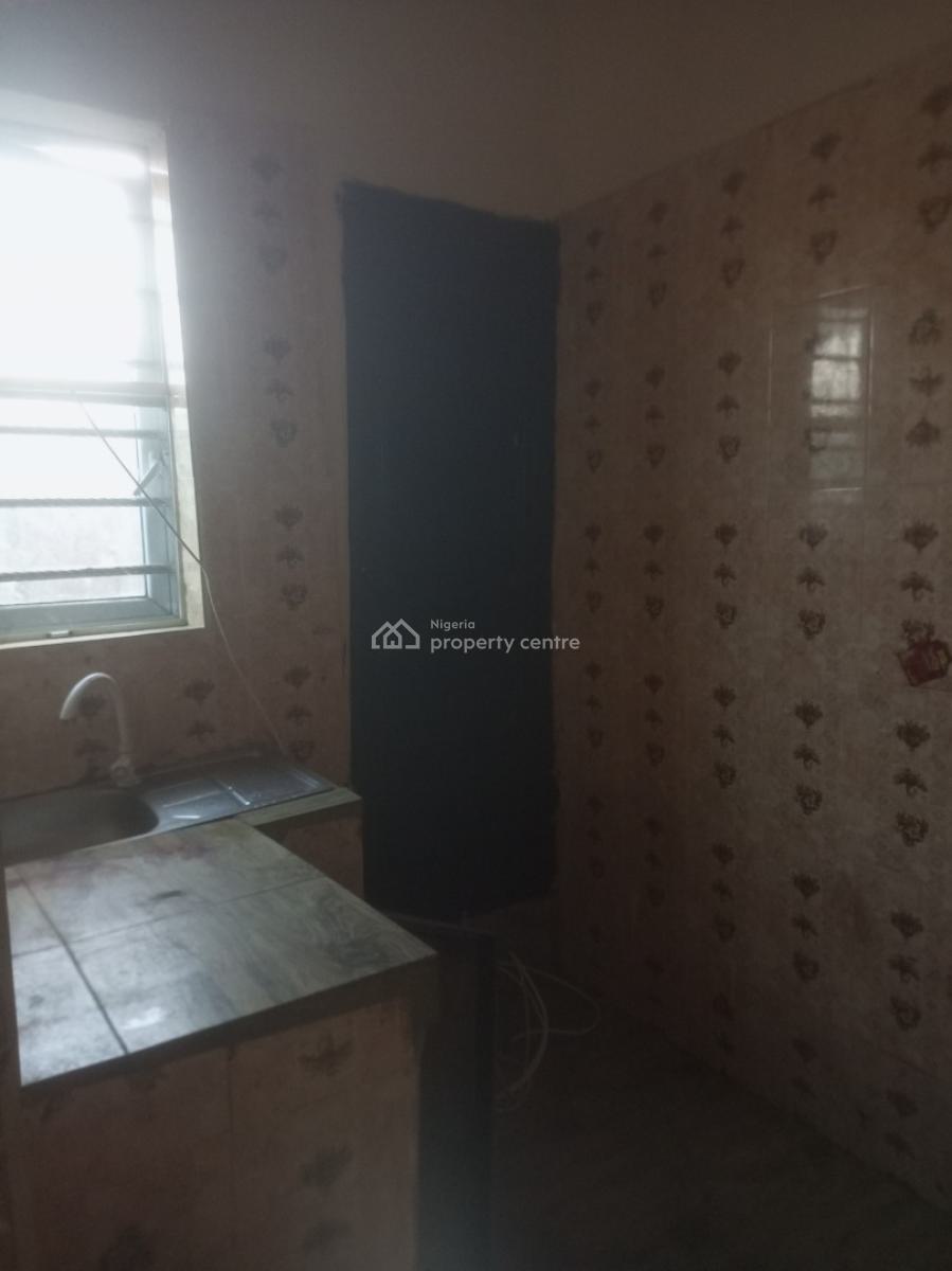 Clean Mini Flat, Bucknor Estate, Isolo, Lagos, Mini Flat (room and Parlour) for Rent