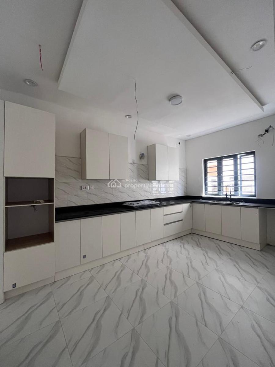 4bedroom Semi Detached Terrace, Lekki, Lagos, House for Sale