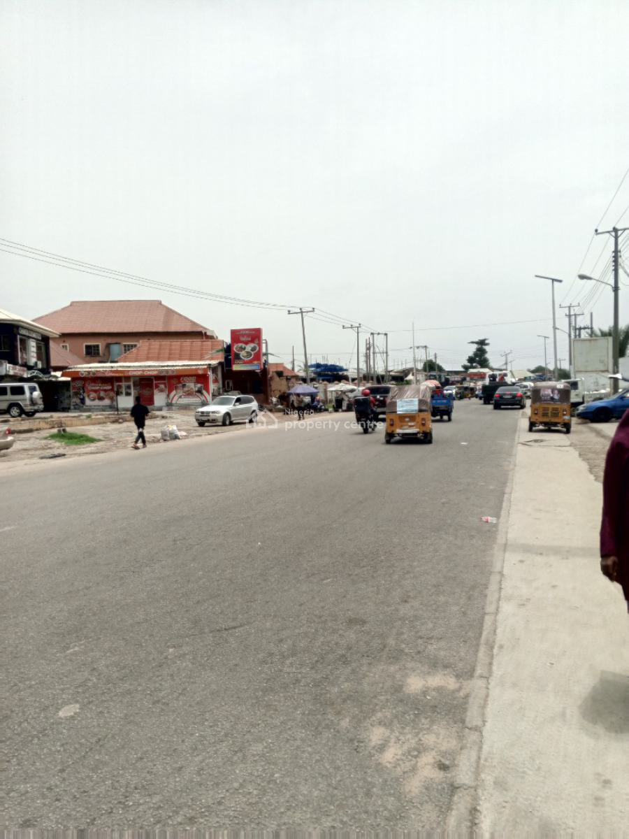 for All Commercial Use, Along Ever Busy 3rd Avenue Road, Gwarinpa, Abuja, Semi-detached Duplex for Rent