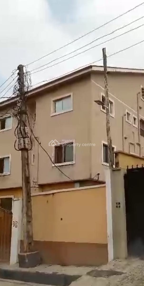 6 No of 3 Bedroom + Mini Flat at The Back  All Rooms Ensuite, Ojodu Berger, Ojodu, Lagos, Block of Flats for Sale