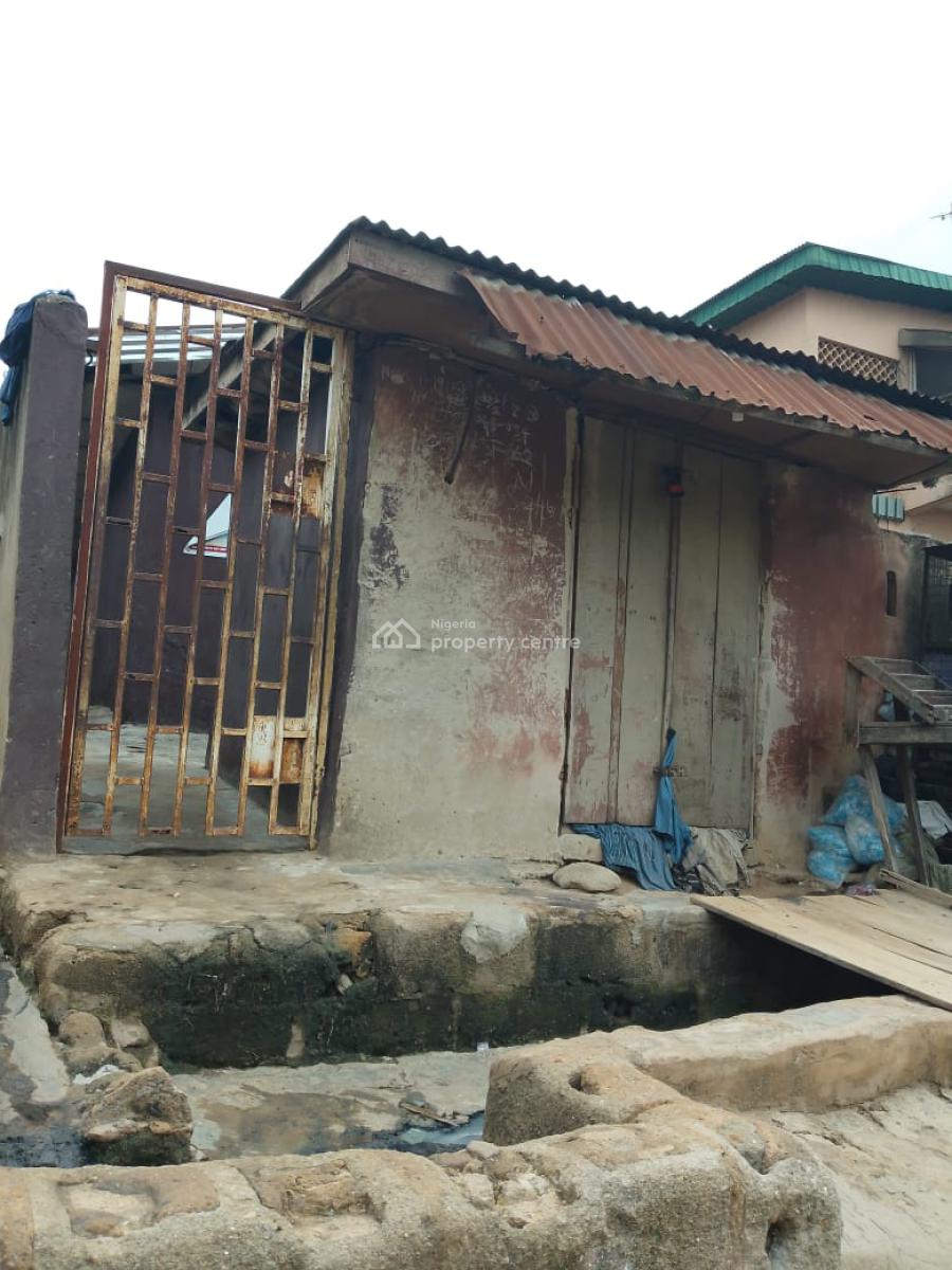 Bungalow on 100% Dry Half Plot of Land, 6 Rooms & Frontage Shop, Alapere, Ketu, Lagos, Detached Bungalow for Sale