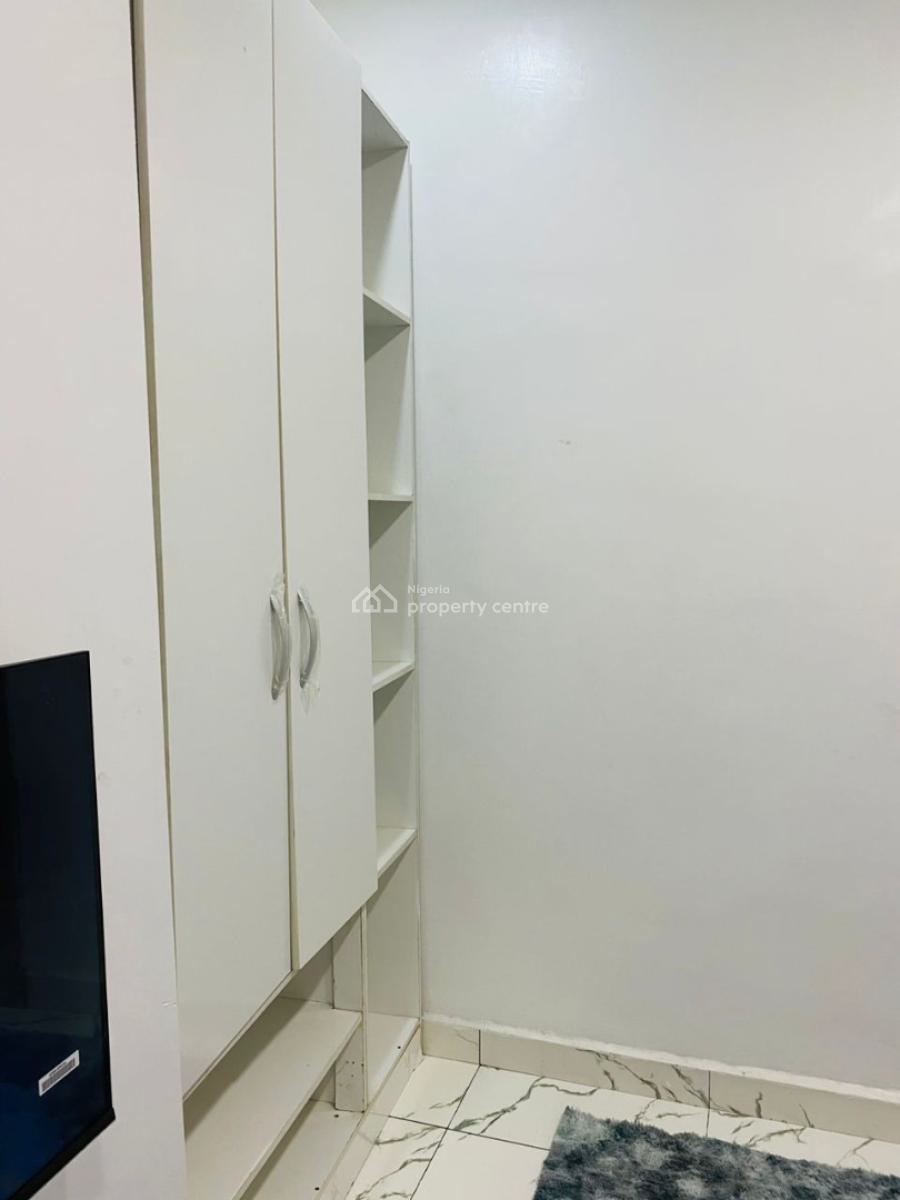 Sleek and Comfy Serviced Apartment, Chevron, Lekki Phase 2, Lekki, Lagos, Flat / Apartment Short Let