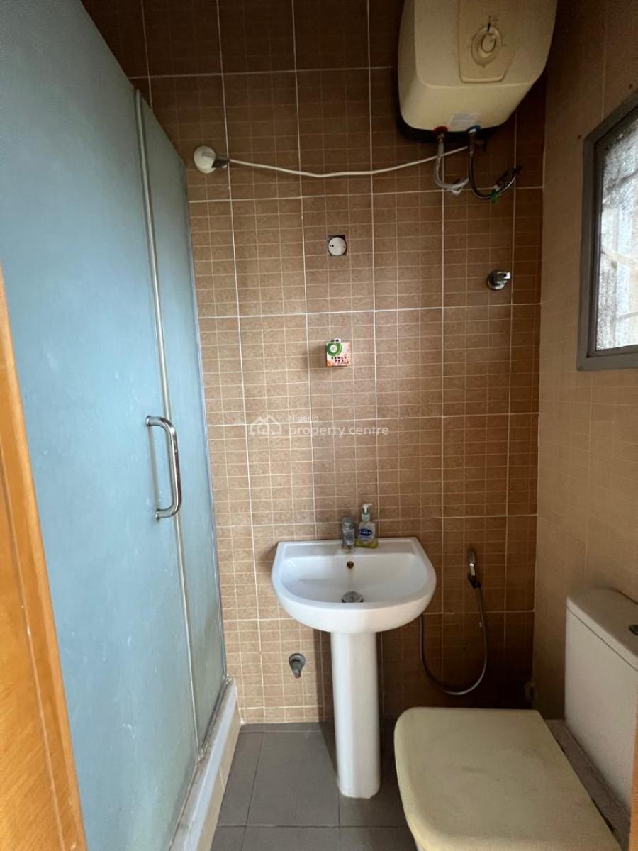 Modern and Well Maintained 4bedroom Terrace Duplex with Bq, Lekki Phase 1, Lekki, Lagos, Terraced Duplex for Rent