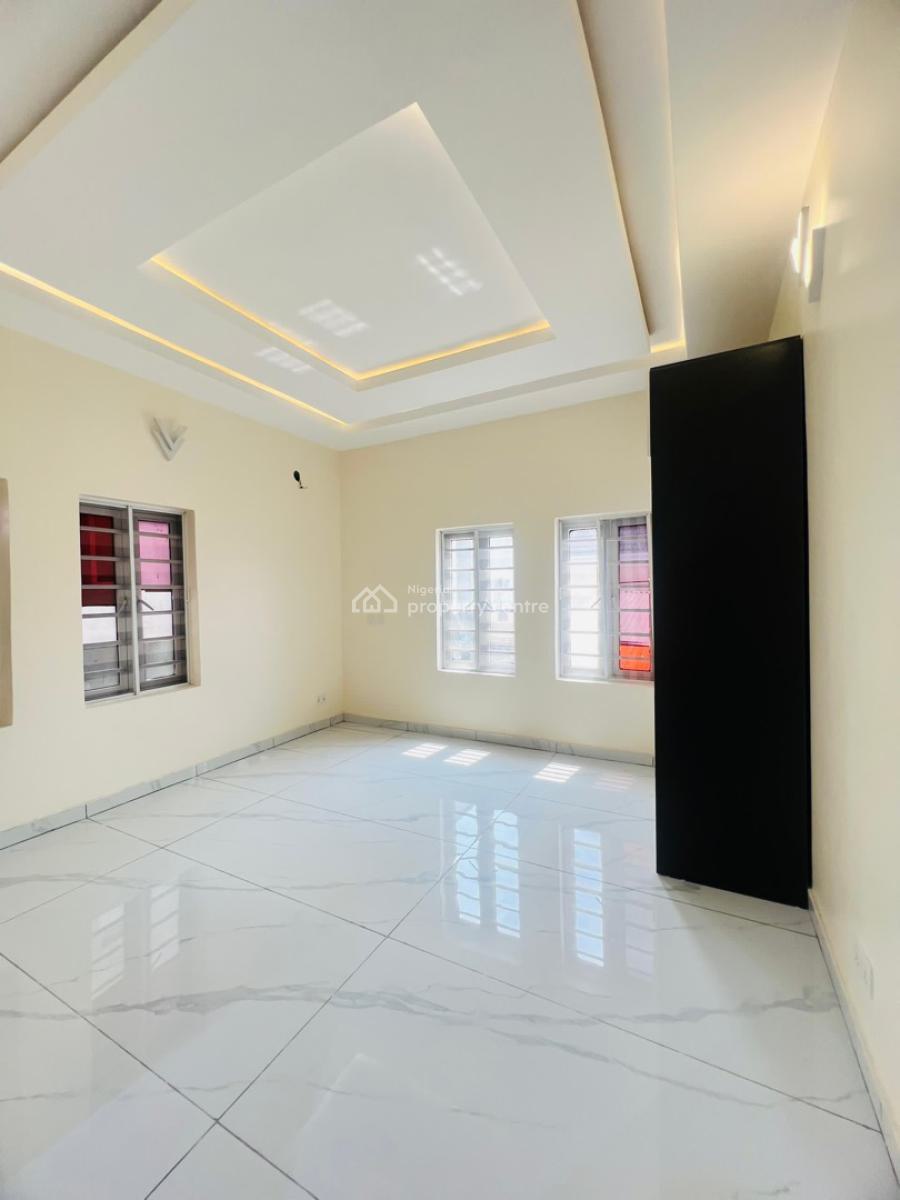 Screaming Luxury 5 Bedroom Semi Detached Duplex Detached Duplex, Gra Phase 1, Magodo, Lagos, Detached Duplex for Sale