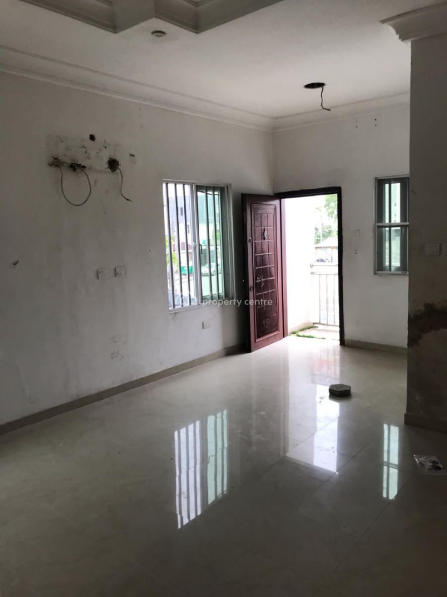 Standard and Portable 4 Bedroom, Lekki Phase 1, Lekki, Lagos, Semi-detached Duplex for Rent