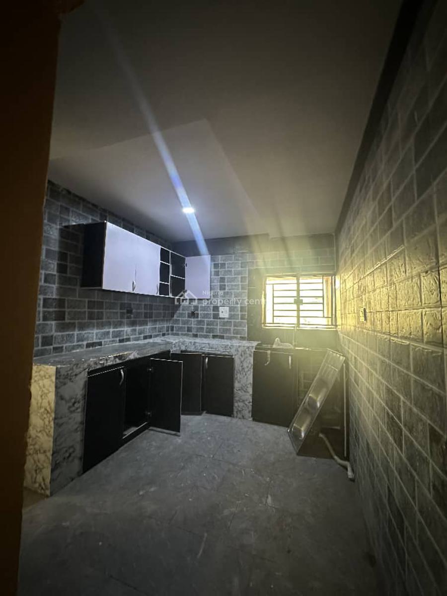Newly Built 4 Units of 2 Bedroom Flat, Star Gate Estate Oluyole Estate Ibadan, Oluyole, Oyo, Block of Flats for Sale