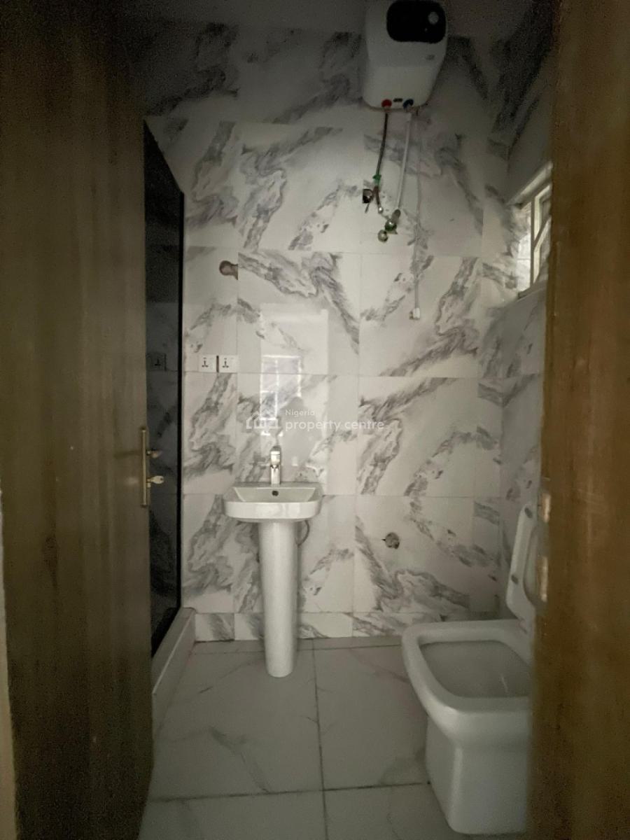 Beautiful 2 Bedroom Apartment, Ajah, Lagos, Flat / Apartment for Sale
