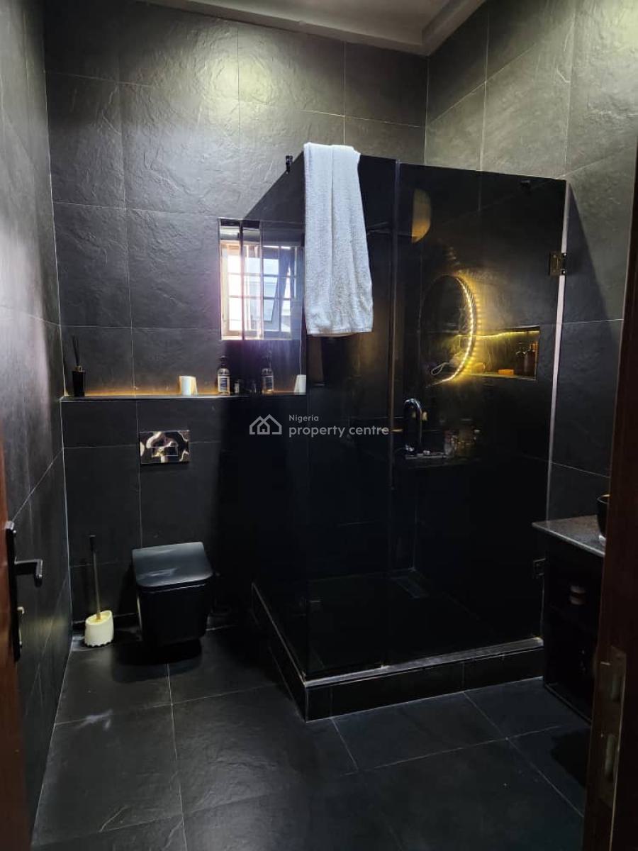 Fully Furnished and Serviced 3bedroom Apartment, Guzape District, Abuja, Flat / Apartment for Rent