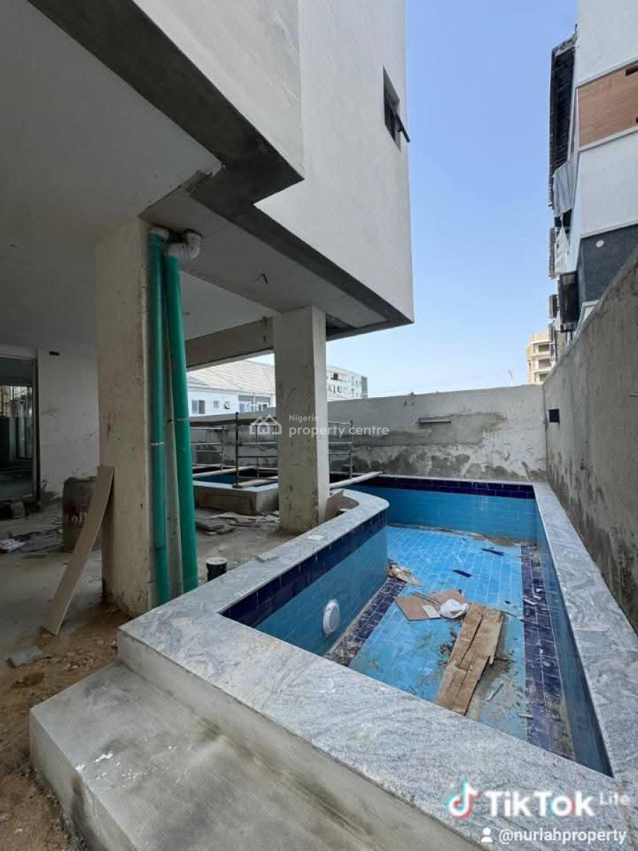 2/3 Bedroom Apartment with Elevator Swimming Pool and Gym., Lekki Phase 1, Lekki, Lagos, Block of Flats for Sale