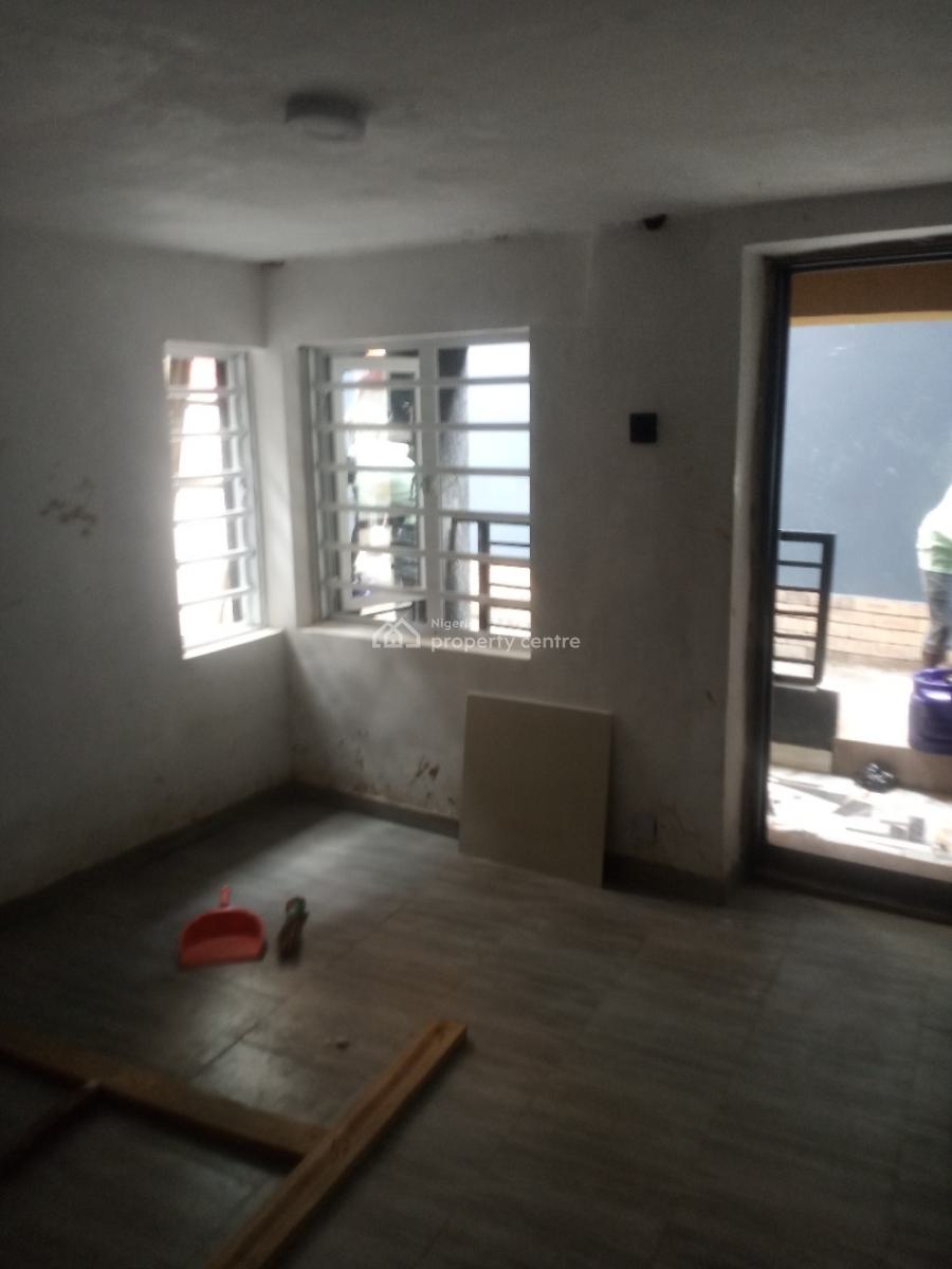 Mini Flat, Off Adekunle Kuye, Surulere, Lagos, Mini Flat (room and Parlour) for Rent