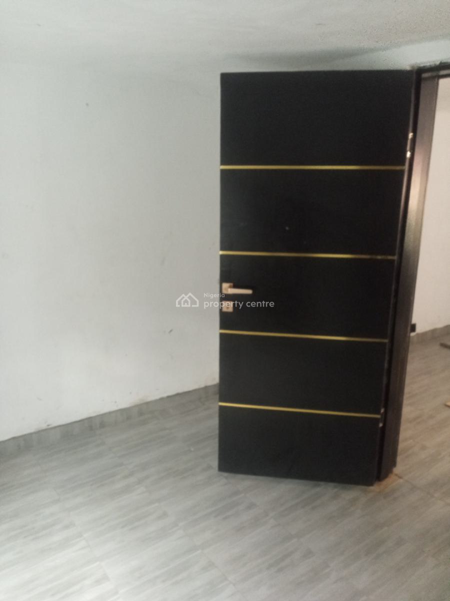 Mini Flat, Off Adekunle Kuye, Surulere, Lagos, Mini Flat (room and Parlour) for Rent